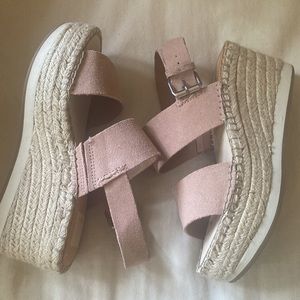 Dolce Vita Beautiful pale pink wedges